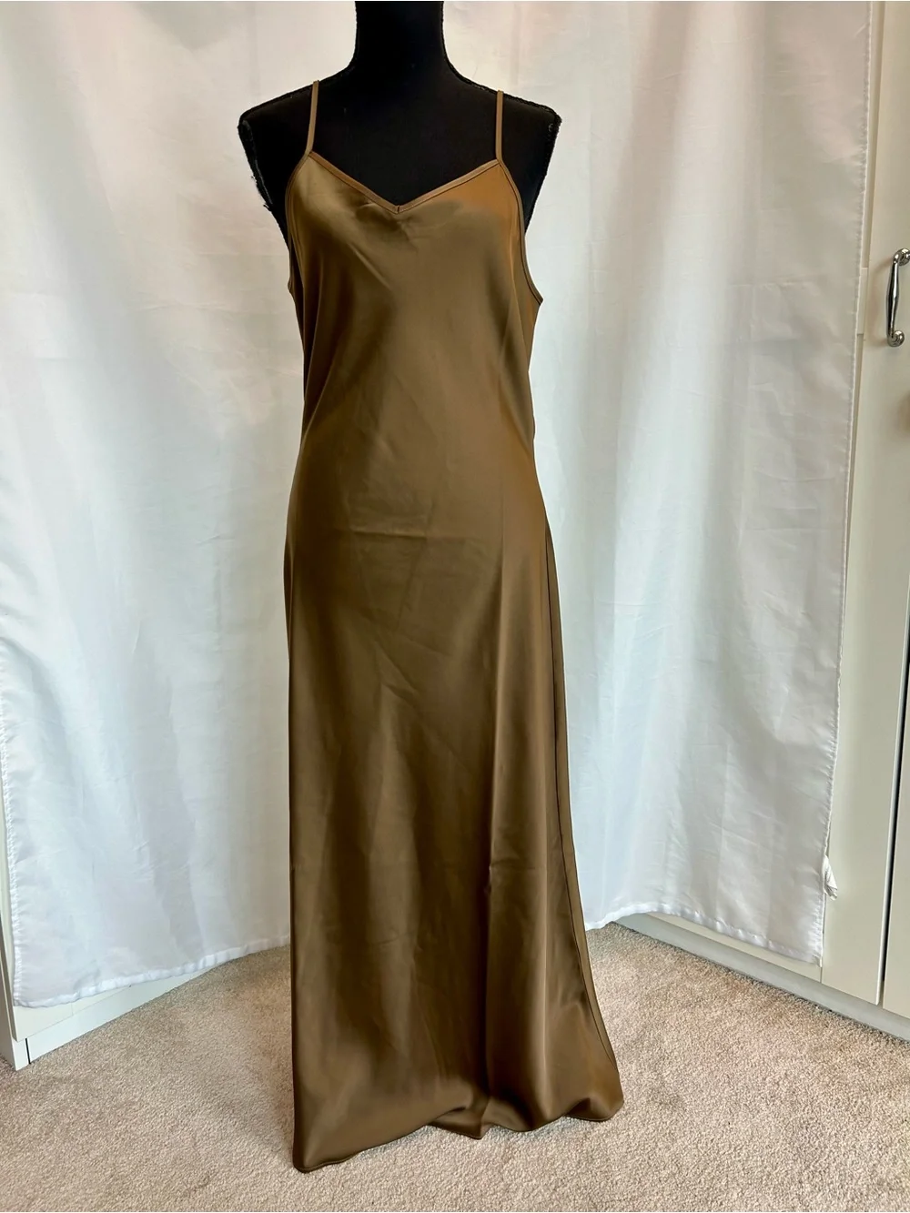House of Harlow 1960 Khaki brown Satin Slip Dress maxi V-neck classy Sz M NWOT - Picture 2 of 13
